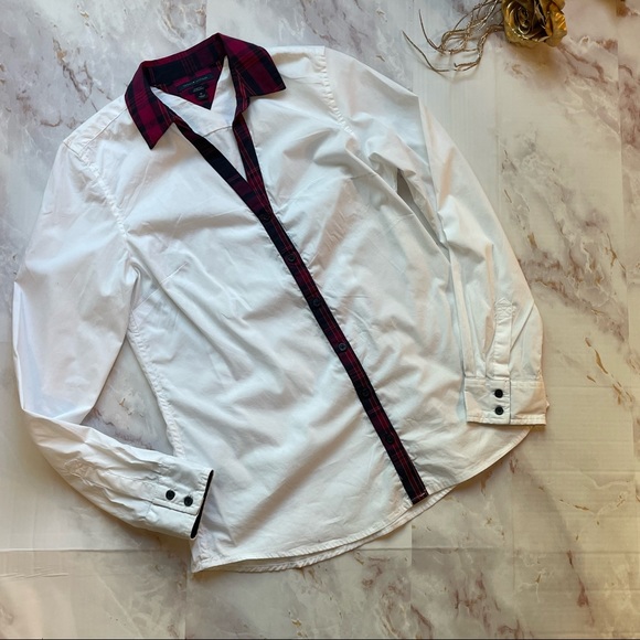 Tommy Hilfiger white cotton shirt with plaid details on collar and button area - Picture 10 of 10